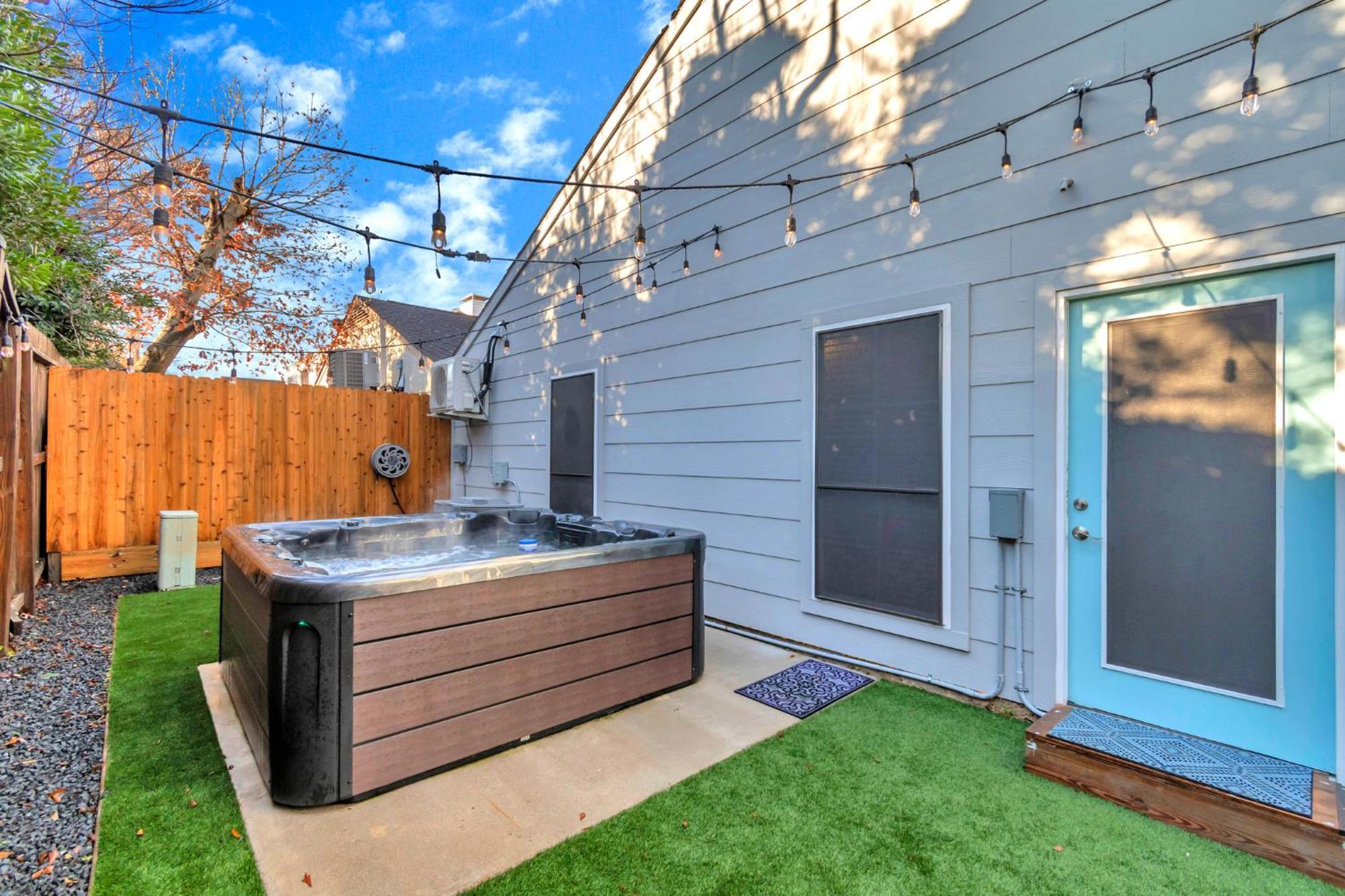 Villa 1976 Accessiblegem Jacuzzi Sleep13 Chinatown 20Mins Dt Houston Exterior foto