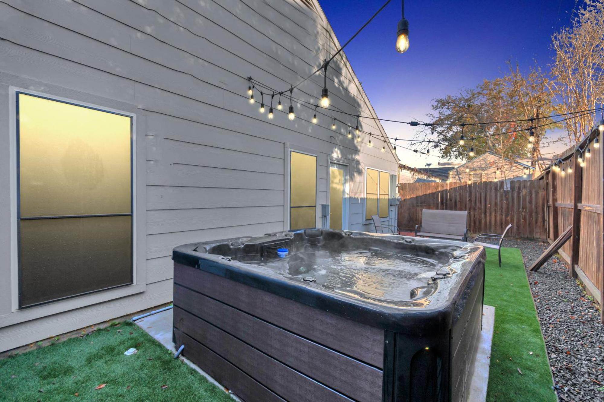Villa 1976 Accessiblegem Jacuzzi Sleep13 Chinatown 20Mins Dt Houston Exterior foto