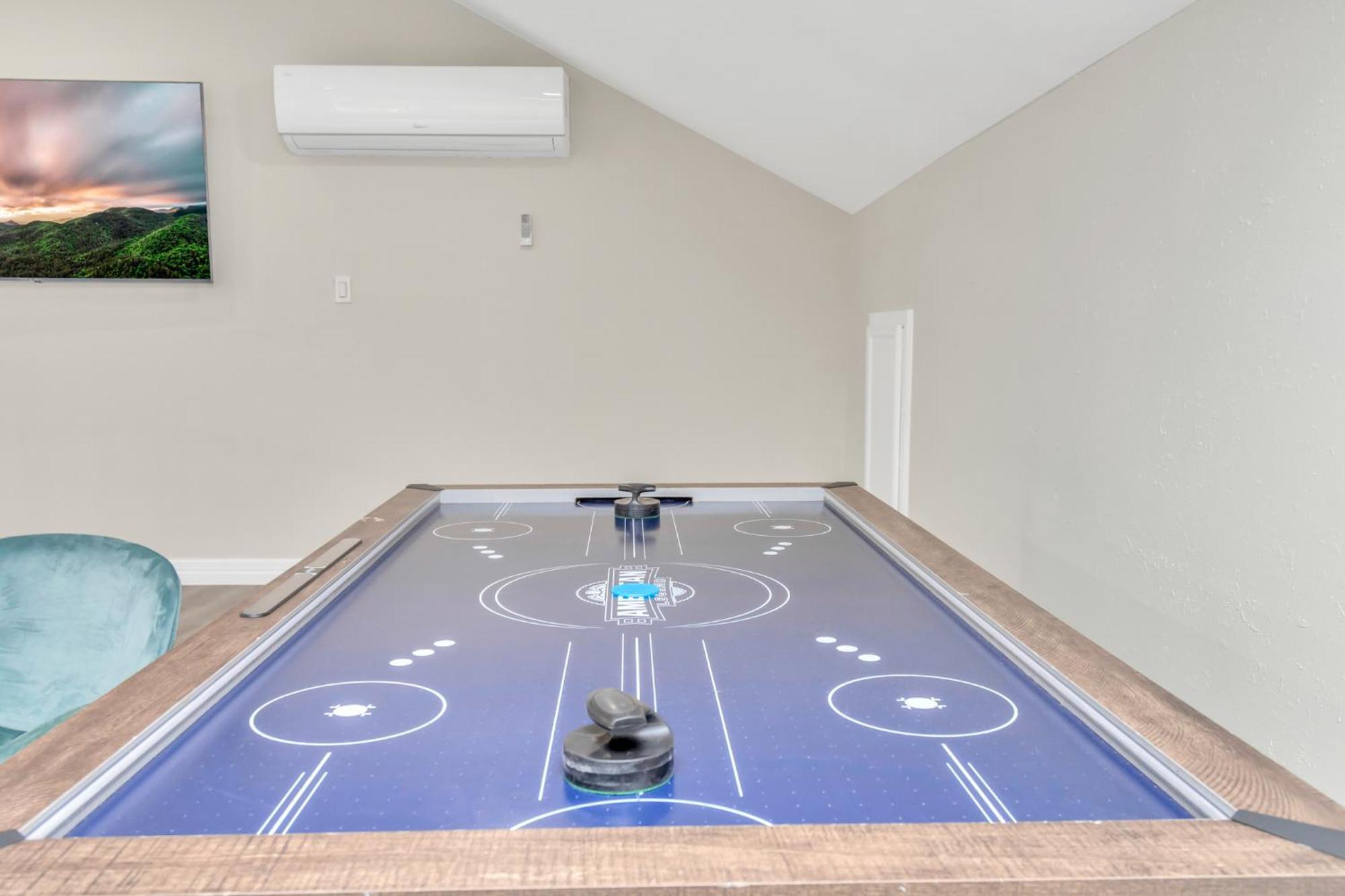 Villa 1976 Accessiblegem Jacuzzi Sleep13 Chinatown 20Mins Dt Houston Exterior foto